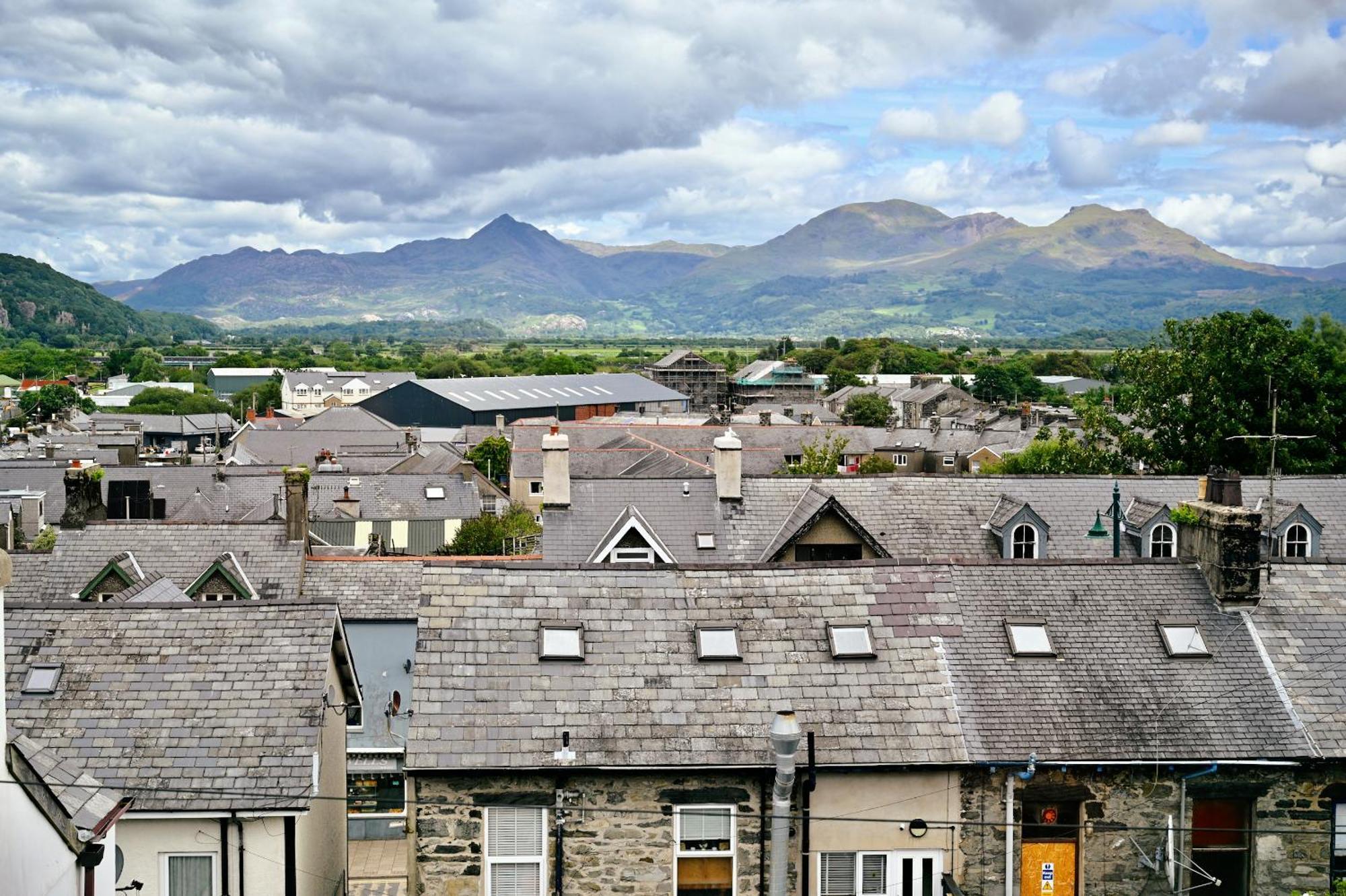Porthmadog, Sleeps 11, 5 Bedrooms, 5 Bathrooms, Mountain Views Exterior foto